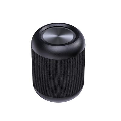 China Newest RGB display tending cylinder shaped portable bluetooth speaker with microphone boombox wireless speaker for sale