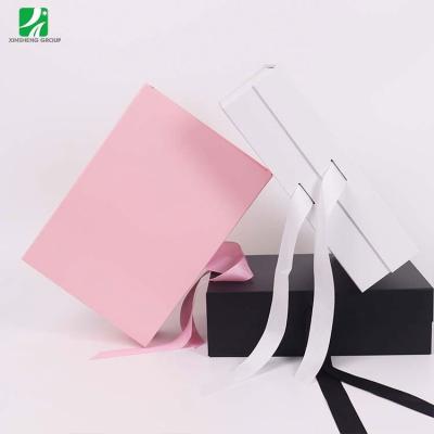 China New Design Biodegradable Cardboard Paper Candle Boxes Magnetic Closure Business Credit Card Gift Box for sale