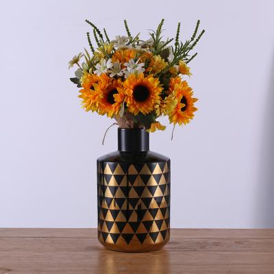 China Fashion Black Gold Flower Vase Modern Luxury Home Decorative Ceramic Flower Vase for sale