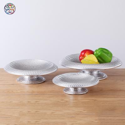 China Viable Dinner Dessert Plates Custom Platinum Color Ceramic Fruit Dish With Stand for sale