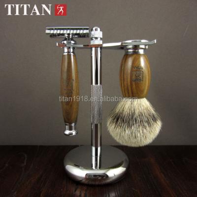 China Single Blade Shaving Safety Razor Set With Sandal Green Handle Disposable Razor Blade Christmas Gift for sale