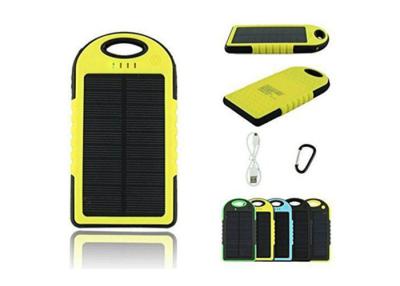 China Banco portátil compacto de la energía solar batería dual impermeable del externo del Usb de 5000 MAh en venta