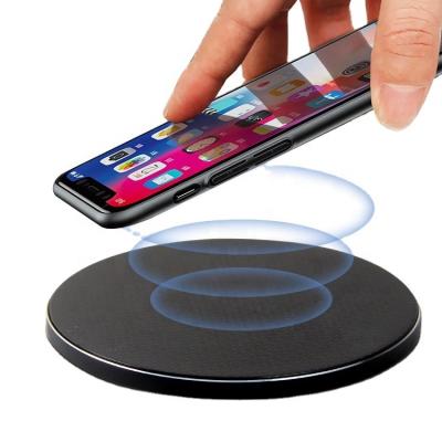 China 2022 Hot Selling Mobile Phone QI Radio Pad 5W 7.5W 10W Mobile Phone Qi Fast Charging Wireless Charger for sale