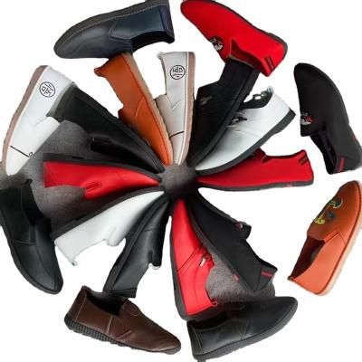 China Fashion trend stocks clearing PU material shoes, comfortable men's shoes, multi-color, various wholesale for sale