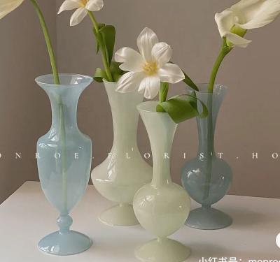 China Creative Newcomer Glass Vases for Home Decoration, Blue Varnish Borosilicate Flower Vase Baking Private Label for sale