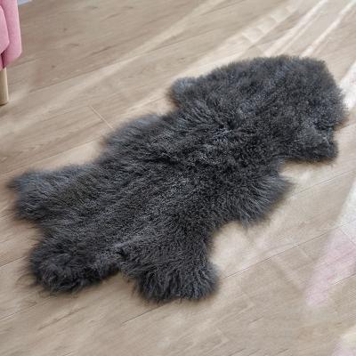 China Non-slip High Quality Colored Curly Genuine Long Mongolian Lamb Fur Blanket Tibet Fur for sale