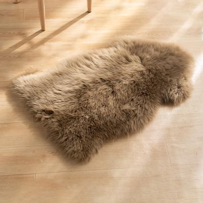 China 90*50cm anti-slip custom made luxury sorf lambskin real warm 100% sheepskin blanket for sale