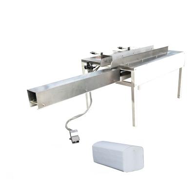 China Hotels Low Price Operation Manual N Easy Folding Hand Towel Paper Bagging Wrapping Packing Machine for sale