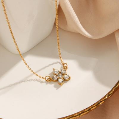 China Simple Five Petal Zircon Flower Necklace Women Jewelry 18K Gold Plated Stainless Steel Environmental Friendly Pendant for sale