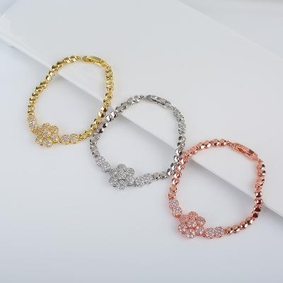 China FASHIONABLE Personalized Simple Flower Bracelet Zircon Diamond Copper Plated Womens Senior Jewelry for sale