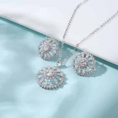 China Trendy Luxury Fashion Personalized Jewelry Women Crystal Zircon Round Necklace Earrings Jewelry Set for sale