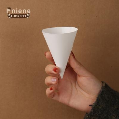 China New Wholesale Disposable White Biodegradable Cone Water Paper Cups Paper Cup Cone for sale