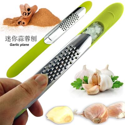 China Viable Garlic Grater Stainless Steel Garlic Flat Utensils Cooking Tableware for sale