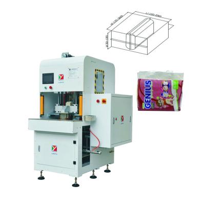 China Textiles AUTOMATIC BABY WET FABRICS MACHINE SEMI AUTOMATIC SOFT FABRICS MACHINE PRODUCTION LINE for sale