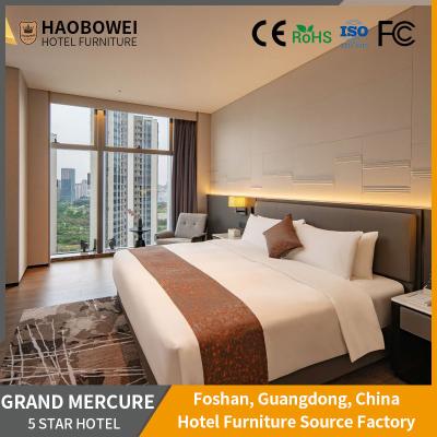 China Curved Backrest Modern Style King Size Bedroom Furniture Set For Five Star Hotel In Foshan zu verkaufen