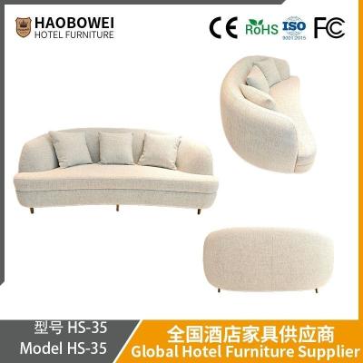 China Sofá de tejido de flanela de leche de pata de Cat&prime, nuevo modelo para el salón, de tamaño pequeño, moderno y simple, estilo crema blanca, sofá curvo. en venta