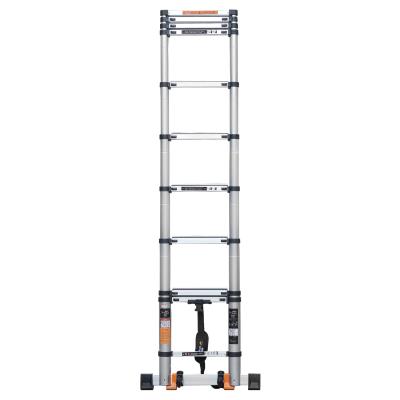 China 2021 New Version 7 Step Width Non-slip Pedal Sturdy Aluminum Alloy Ladder Folding Ladders for sale