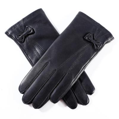 China Fashion Shorts Plush Striped Real Sheepskin Hot Women Leather Gloves for sale