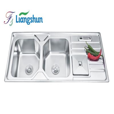 中国 With Faucet K-12050G Outdoor Lavatory Sinks Double Bowl 304 Stainless Steel Kitchen Sink 販売のため