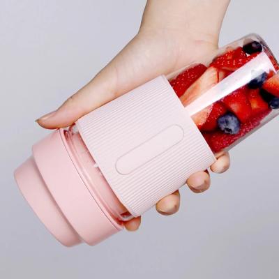 중국 Portable RV Personal Blender Cup Portable USB Fruit Juicer Blender Electric Rechargeable Smoothies Shakes Mini Travel Plastic Bottle 판매용