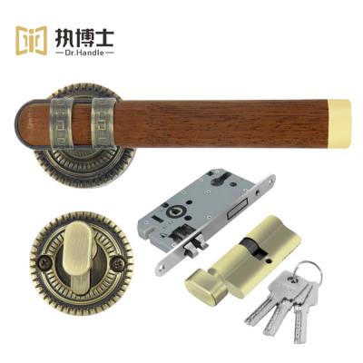 China Dr.Handle Hot Sale Style Door Accessories American Interior Door Handles Easy Installation Wooden Door Handles for sale