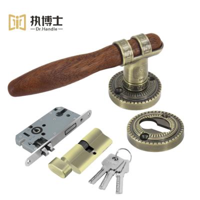 China EUROPEAN Dr.Handle Lock Bedroom Door Lock High Quality Zinc Alloy Interior Mortise Lock Wooden Lever Handle for sale