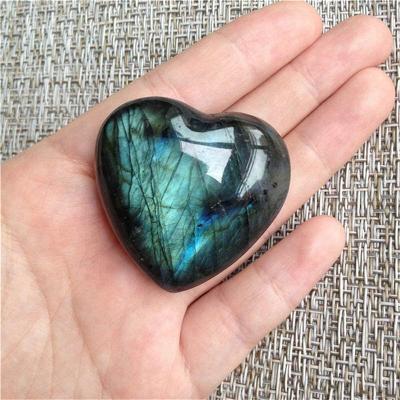 China Cheap Natural Europe Labradorite Quartz Heart 2-2.5-3CM Crystal Heart Carved Homemade For Gift for sale