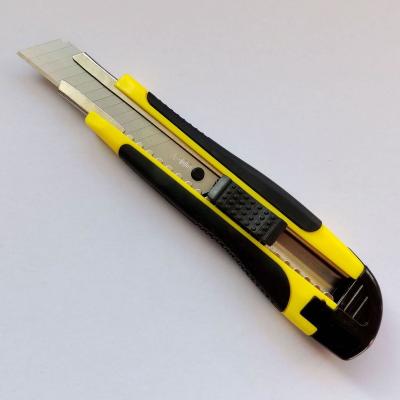 China Rubber Coated Utility Knife 18mm , ABS Case ABS+TPR Material Utility Knife for sale