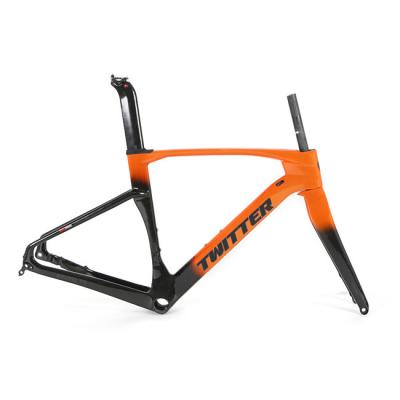 China 700x40C Carbon Gravel Frameset , 48cm Bike Frame For Gravel Hybrid Cycle for sale