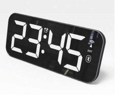 China OEM Square Battery Operated Digital Clock Home Decorative Digital Table Clock for sale