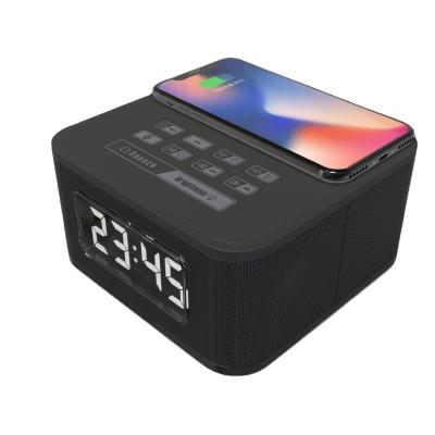 China Altavoz inalámbrico con reloj de pantalla LCD y capacidad de transmisión Bluetooth 1 puerto USB en venta