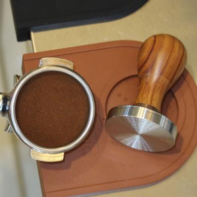 China Modern High Quality Stainless Steel Coffee Dispenser Tamper Set 58mm Coffee Tamper Wood for sale