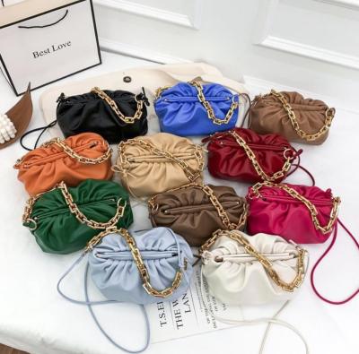 China XINYU 2021 High Quality Retro Lady Cloud Bag Chain Handbag Fashion New Pleated Shoulder Bag for sale