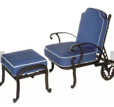 China Cast Aluminum Modern Outdoor Lounge Chair With Wheels for sale