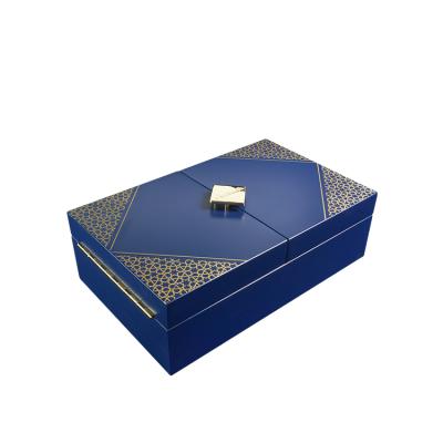 China Viable Luxury Style Silk Screen Arabic Perfume Box Wooden High End Gold Perfume Box With Metal Handle for sale