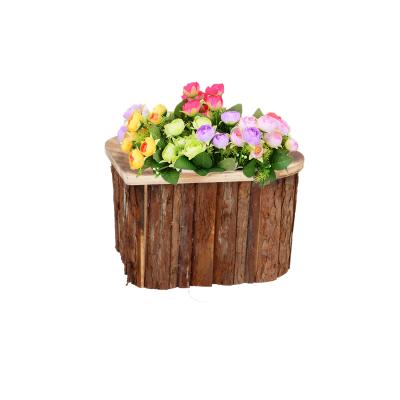 China CLASSIC Ornamental Horticulture Pine Wood Craft Planter Home Planter Heart Shape Natural Flower Pot For Home Decoration for sale