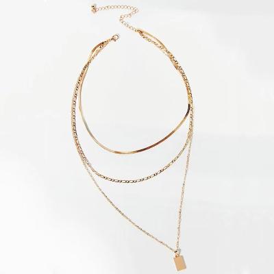 China FASHIONABLE Female Personality Wear Multi-ply Sense Design Fashion Temperament Metal Personality Clavicle Chain Simple Collarbone Chain for sale