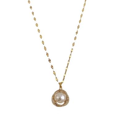 China FASHIONABLE Pearl Necklace Diamond Set Flower Fashion Temperament Clavicle Chain Female Neck Chain With Accessories for sale