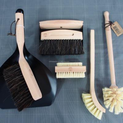 China Factory Sustainable BSCI Wooden Dish Brush Kitchen Scrubbing Brush , Sisal Bristle Dish Sweep Wooden And Wooden Sisal Scrub Brush With Handle for sale