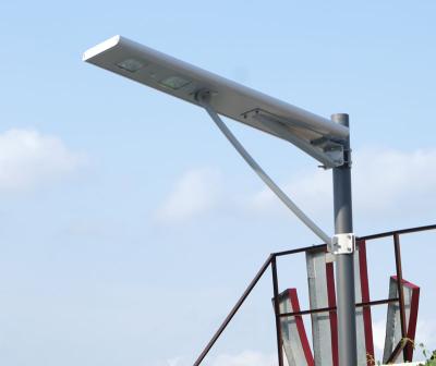 China Dust - proof 5000 - 5500 LM Outdoor Solar LED Street Light 50 W Cool White for sale