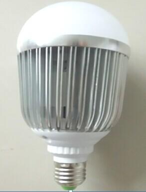 China bombillas del globo de 18W 1440LM 110V E27/de E14/de B22 LED para el hogar/la oficina en venta