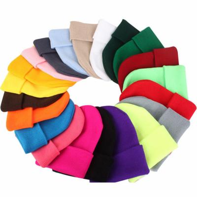 China COMMON Wholesale Promotional Cheap Custom Logo 100 White Acrylic Winter Hat Knitted Beanie Hats for sale