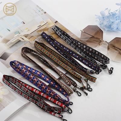 China Glass Holder Fashion Glass Accessories Necklace Flat Anti-skid Chain for sale