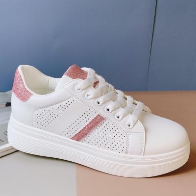 China Fashion Trend China Wholesale Customized Logo Girl Sports Shoes Womens Fashion Running Sneakers for sale