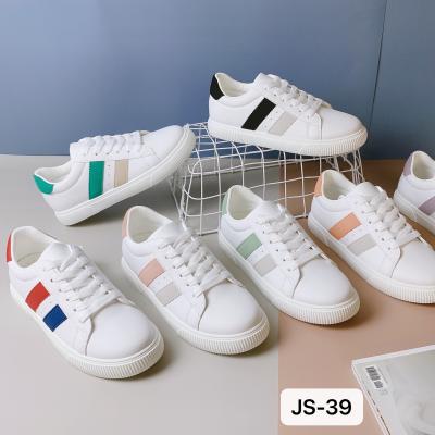 China New Fashion Trend Soft Women's Flat Bottom Football Casual Shoes Popular Student Small White Shoes for sale