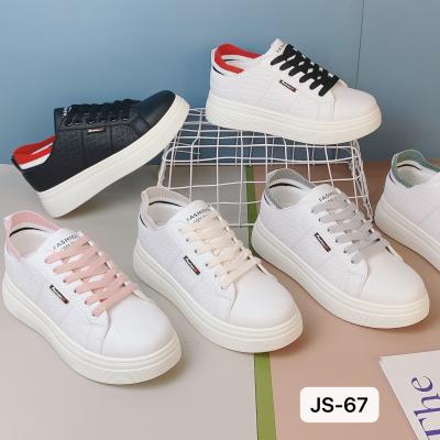 China Fashion Trend China Fashion Flat Bottom Lightweight Casual Shoes Popular Women Small White Shoes for sale