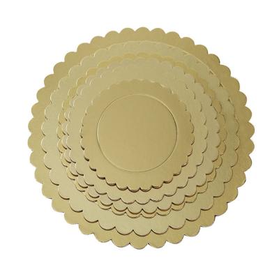 China Recyclable High Temperature Resistance Cardboard Cake Base Different Size White Paper Cake Boards Tray For Cake for sale