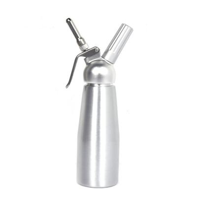 China Modern Professional 500ml Aluminum Cream Foamer Gun Whipped Cream Dispenser Aluminum Cream Whipper for sale