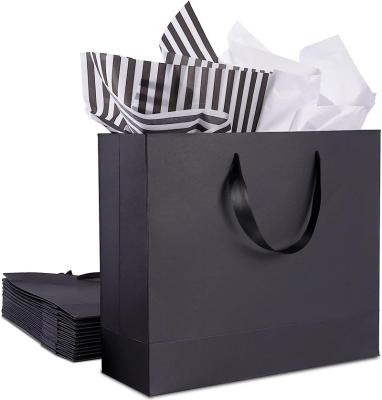 China Recyclable Wholesale Custom Black Paper Bag Kraft Shopping Bag For Bouquet Flowers for sale