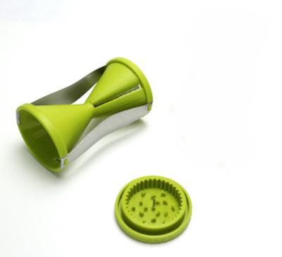 China Sustainable kitchen vegetable slicers are commonly used in the home for cutting radish fruit and cucumber slicers and vegetable tools for sale